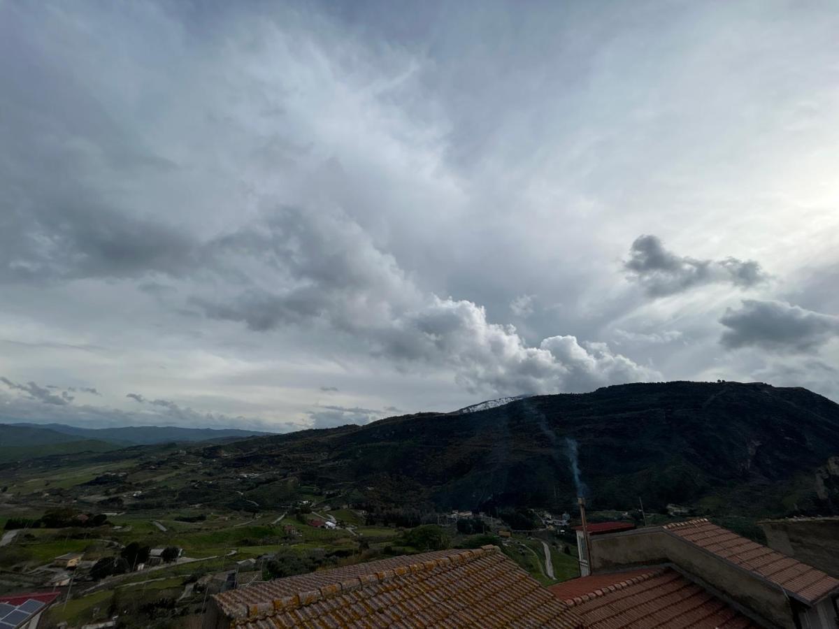 Casa Paradiso Castronuovo di Sicilia المظهر الخارجي الصورة